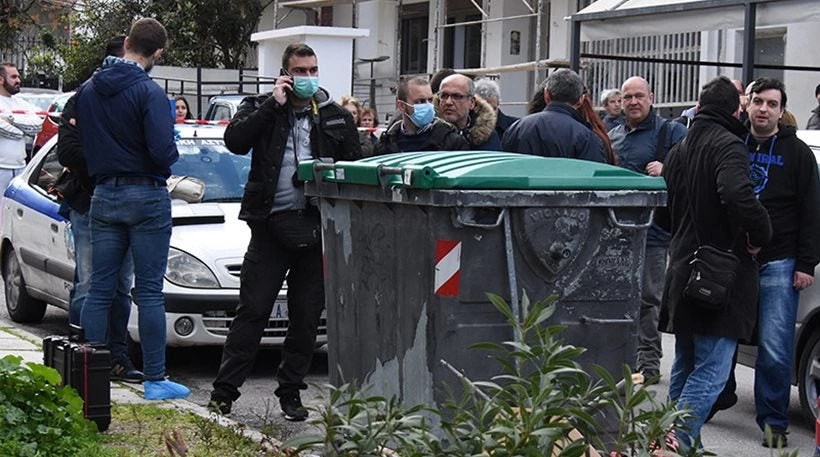 Φρίκη στην Πετρούπολη: Φιμωμένο με χαρτοπετσέτες για να μην ακούγεται το κλάμα του ήταν το μωρό που βρέθηκε νεκρό στα σκουπίδια (βίντεο)